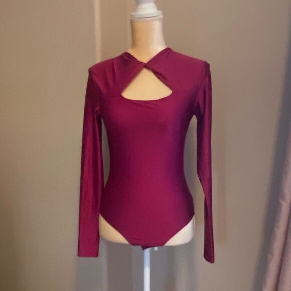 ❤️NWT And Now This Bodysuit (size small)❤️ - Picture 3 of 7